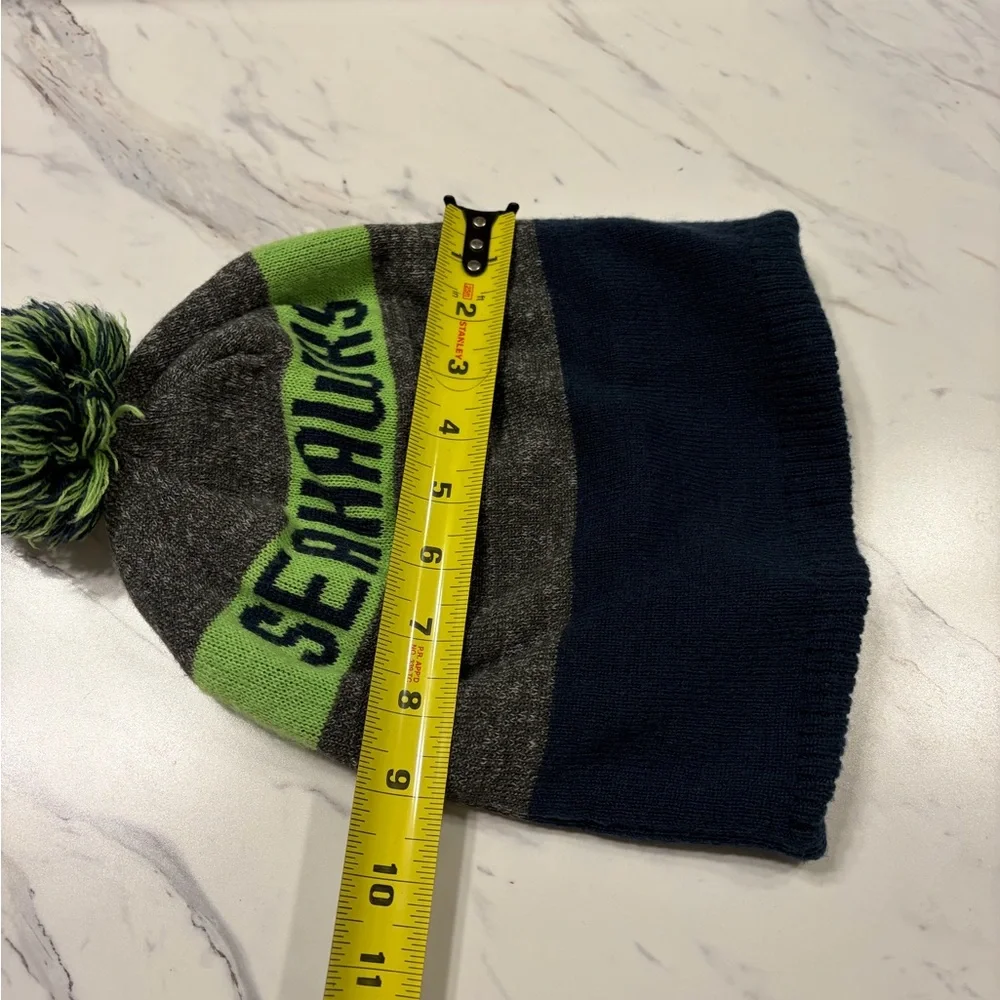 New Era Seattle Seahawks Beanie - Lime Green, Charcoal,‎ and Navy - Picture 6 of 7